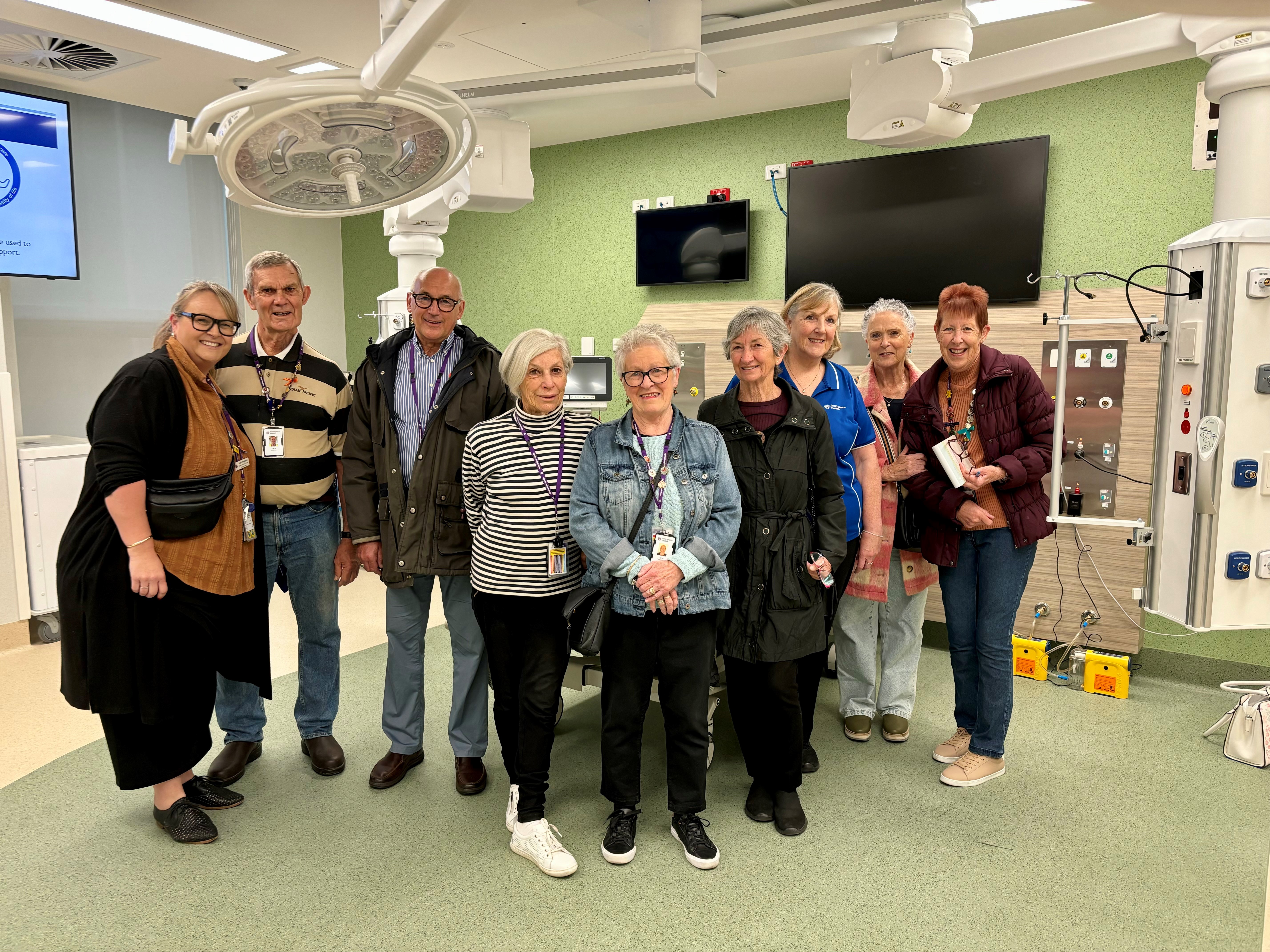 Volunteers tour new CEP building